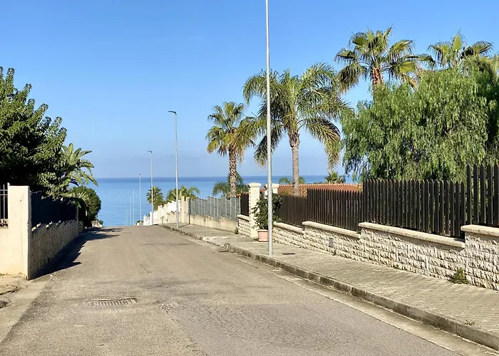 Oasi Delle Nereidi Villa *